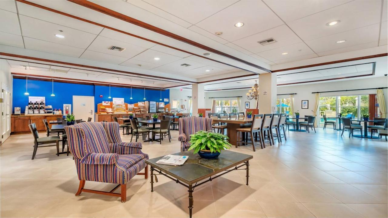 Holiday Inn Express & Suites Miami Kendall By Ihg Country Walk Экстерьер фото
