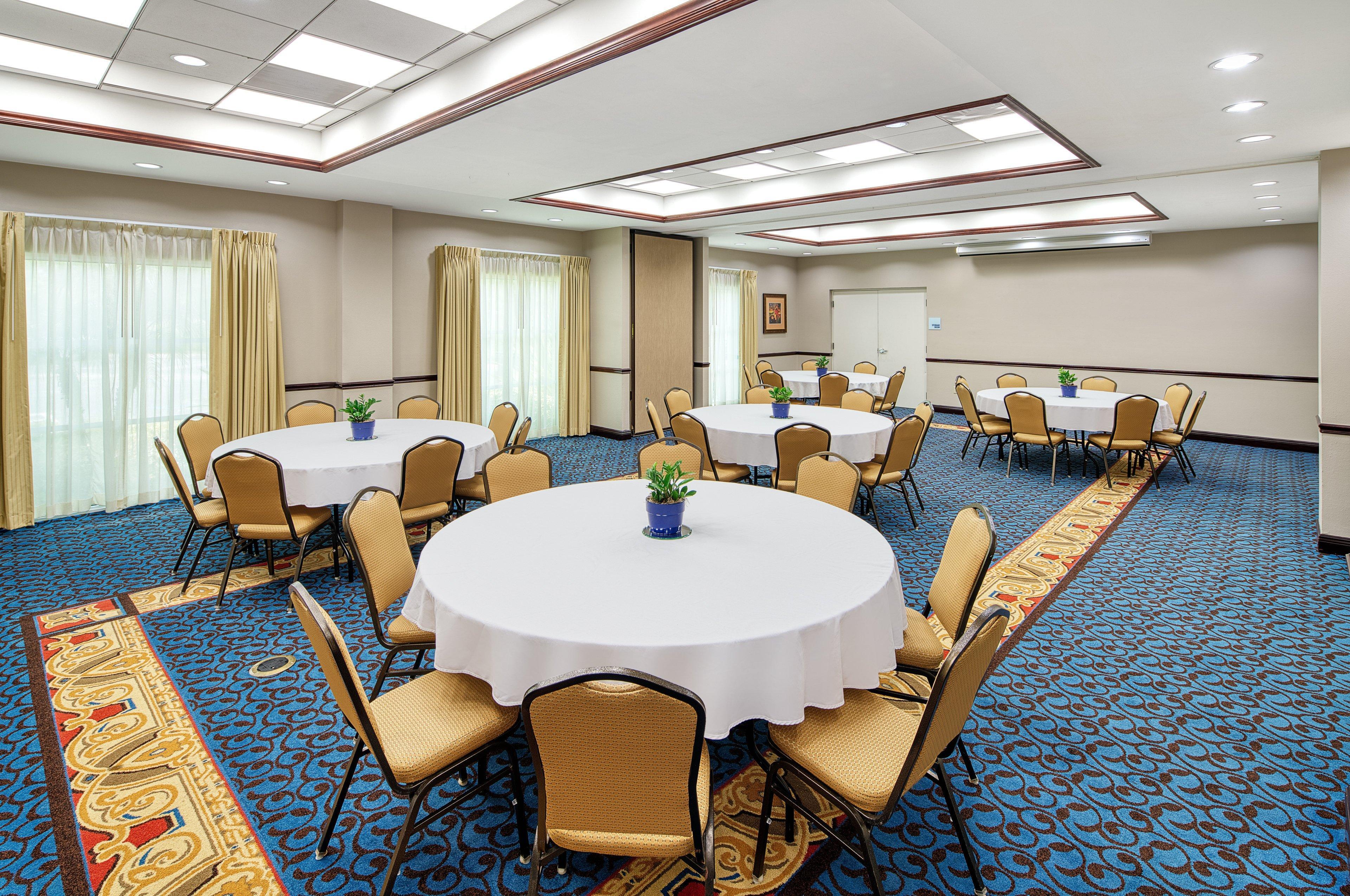 Holiday Inn Express & Suites Miami Kendall By Ihg Country Walk Экстерьер фото