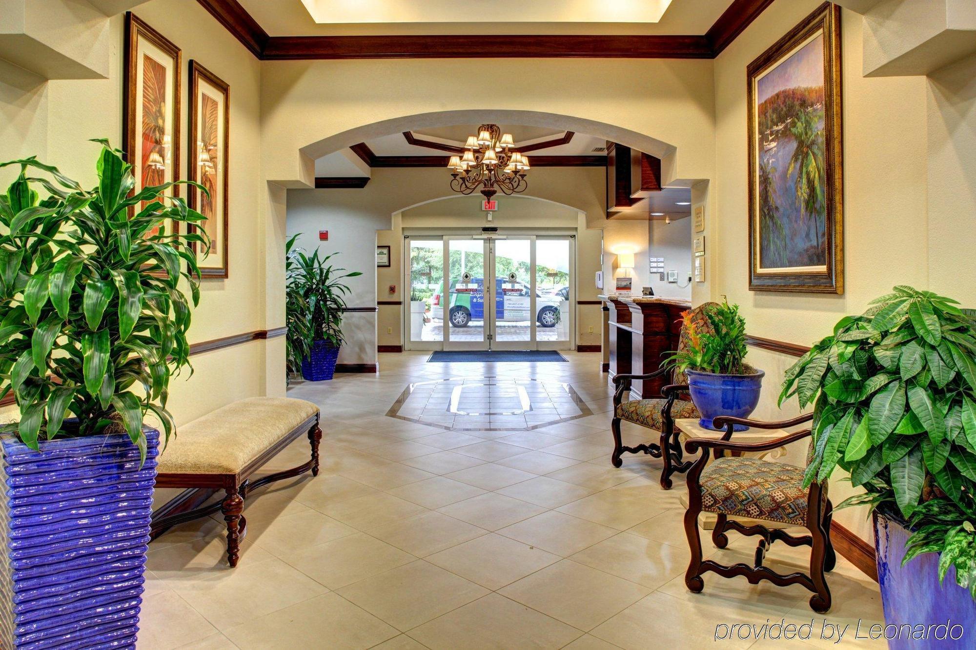Holiday Inn Express & Suites Miami Kendall By Ihg Country Walk Экстерьер фото