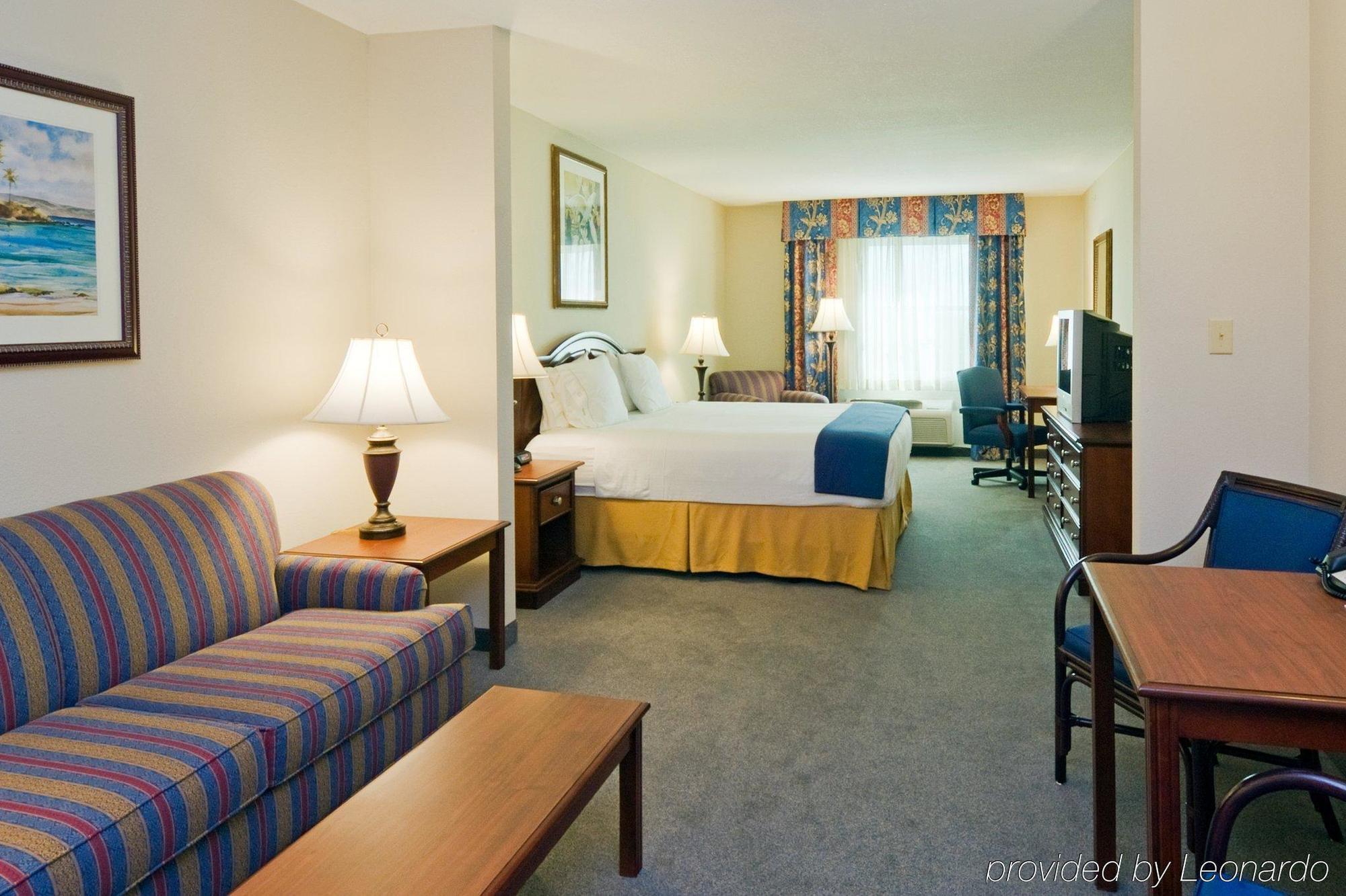 Holiday Inn Express & Suites Miami Kendall By Ihg Country Walk Номер фото