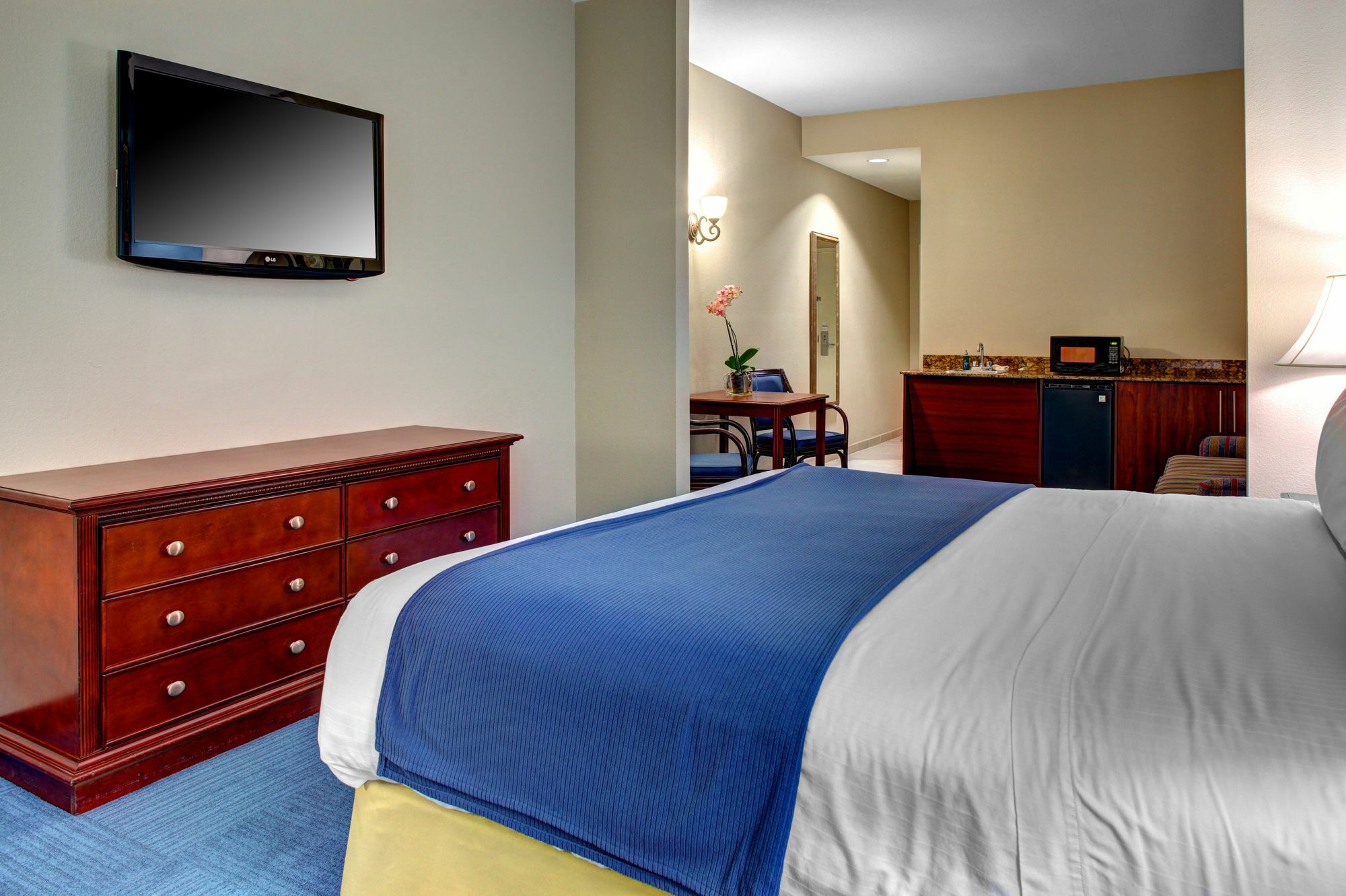 Holiday Inn Express & Suites Miami Kendall By Ihg Country Walk Экстерьер фото