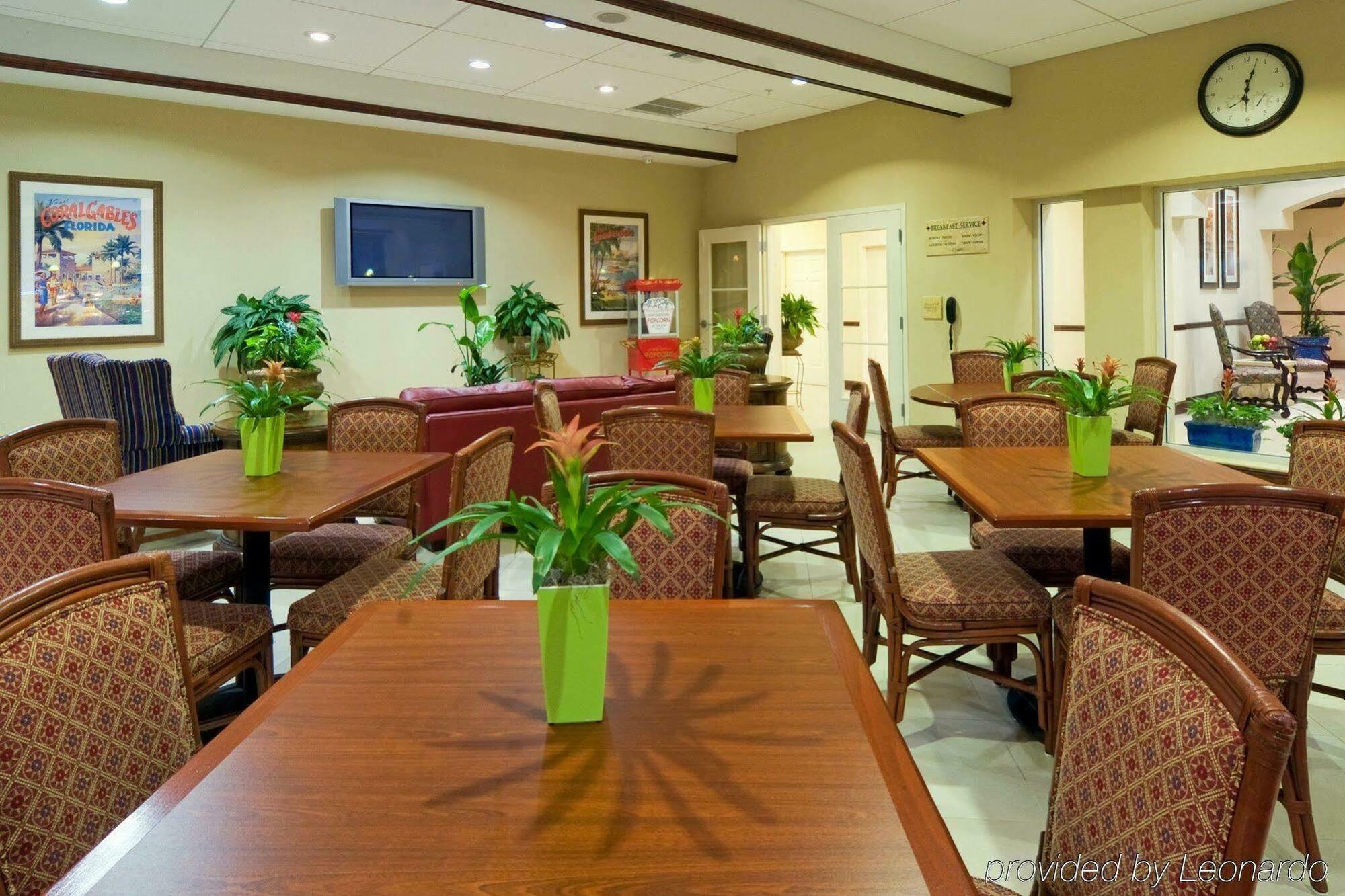 Holiday Inn Express & Suites Miami Kendall By Ihg Country Walk Экстерьер фото